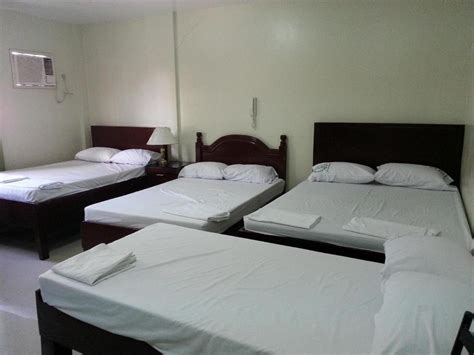Traders Mega A Inn .